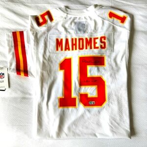 Autographed Patrick Mahomes Jersey w/ COA